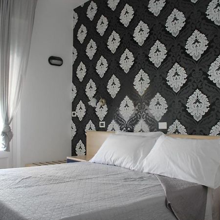 Hotel Mora Rimini Eksteriør bilde